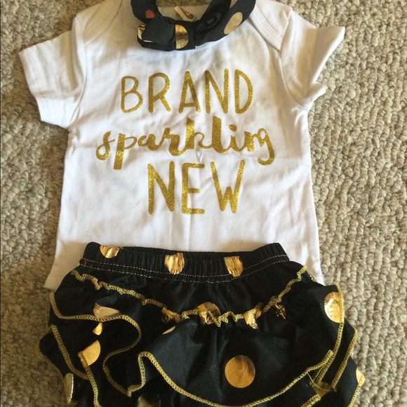 NWT Piano kidswear newborn 3-piece set baby girl - Picture 6 of 6